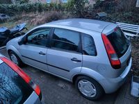 Gebraucht Ford Fiesta 80 PS (58 kW) 2003 Silber Kleinwagen