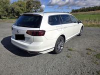 Gebraucht VW Passat Highline 190 PS (139 kW) 2020 Weiß Kombi