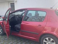 Gebraucht Peugeot 307 Premium 109 PS (80 kW) 2003 Rot Limousine