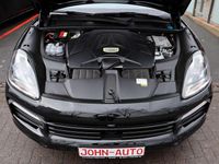 Gebraucht Porsche Cayenne Sport 476 PS (350 kW) 2021 Tiefschwarz SUV