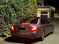 Gebraucht Mercedes E220 194 PS (142 kW) 2016 Andere farben Limousine