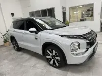 Gebraucht Mitsubishi Outlander P-HEV Top 306 PS (225 kW) 2025 Schwarz Limousine