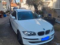 Gebraucht BMW 116 122 PS (89 kW) 2009 Weiß Kleinwagen