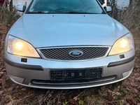Gebraucht Ford Mondeo 143 PS (105 kW) 2003 Silber Kombi