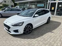 Gebraucht Ford Focus ST-Line 150 PS (110 kW) 2020 Frostweiß Kombi