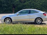 Gebraucht Mercedes C200 163 PS (119 kW) 2002 Silber Coupé