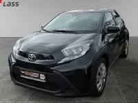 Gebraucht Toyota Aygo X Play 72 PS (52 kW) 2023 Mysticschwarz mica metallic SUV