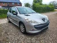 Gebraucht Peugeot 206+ 68 PS (50 kW) 2009 Grau Kleinwagen