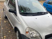 Gebraucht Toyota Yaris 60 PS (44 kW) 2002 Silber Kleinwagen