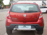Gebraucht Dacia Sandero Stepway 87 PS (63 kW) 2009 Rot Limousine