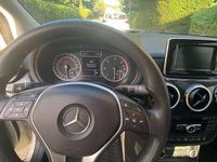 Gebraucht Mercedes B220 170 PS (125 kW) 2014 Weiß Van / Kleinbus