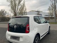Gebraucht VW up! 60 PS (44 kW) 2015 Weiß Kleinwagen