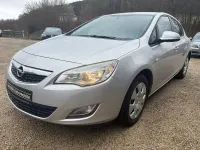 Gebraucht Opel Astra 116 PS (85 kW) 2010 Silber Limousine