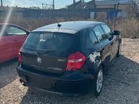 Gebraucht BMW 116 122 PS (89 kW) 2011 Schwarz Kleinwagen