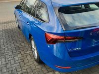 Gebraucht Skoda Octavia 204 PS (150 kW) 2023 Blau Kombi