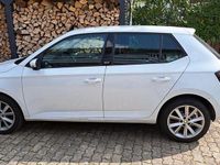 Gebraucht Skoda Fabia Joy 90 PS (66 kW) 2016 Weiß Limousine