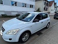 Gebraucht Kia Ceed Basis 109 PS (80 kW) 2008 Weiß Kleinwagen