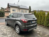 Gebraucht Ford Kuga Trend 150 PS (110 kW) 2017 Grau SUV