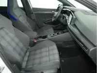 Second-hand VW Golf VIII GTE 245 CP (180 kW) 2021 Alb Berlinǎ