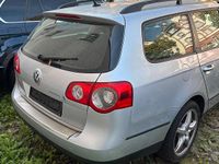 Gebraucht VW Passat 140 PS (102 kW) 2009 Silber Kombi