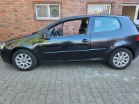 Usado VW Golf 105 HP (77 kW) 2004 Preto Coupé