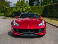 Second-hand Ferrari GTC4Lusso 689 CP (506 kW) 2018 Roșu Break