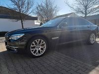 Second-hand BMW 730 258 CP (189 kW) 2013 Negru Berlinǎ