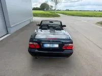 Gebraucht Mercedes CLK230 193 PS (141 kW) 1999 Schwarz Cabrio