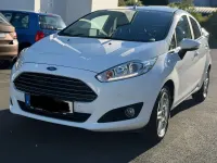 Gebraucht Ford Fiesta 101 PS (74 kW) 2014 Weiß Kleinwagen