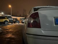 Gebraucht VW Passat 131 PS (96 kW) 2002 Weiß Limousine