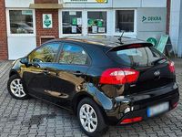 Gebraucht Kia Rio 85 PS (62 kW) 2014 Schwarz Kleinwagen