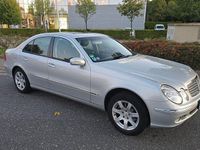 Gebraucht Mercedes E200 Avantgarde 163 PS (119 kW) 2003 Silber Limousine