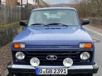 Gebraucht Lada Taiga 83 PS (61 kW) 2017 Violet SUV