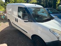 Używany Opel Combo 90 KM (66 kW) 2013 Biały Minivan