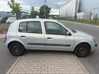Gebraucht Renault Clio 75 PS (55 kW) 2005 Silber Kleinwagen