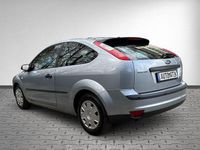Gebraucht Ford Focus Trend 101 PS (74 kW) 2005 Silber Limousine