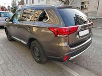 Gebraucht Mitsubishi Outlander Plus 150 PS (110 kW) 2016 Granitbraun (m) SUV