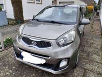 Gebraucht Kia Picanto Attract 69 PS (50 kW) 2012 (im) titanium silver Kleinwagen