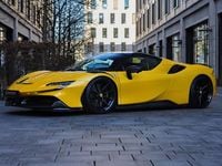 Nouă Ferrari SF90 999 CP (734 kW) 2026 Galben Cabrio
