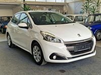Gebraucht Peugeot 208 Active 82 PS (60 kW) 2016 Weiß Kleinwagen