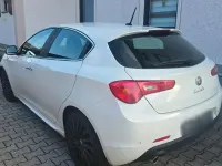 Gebraucht Alfa Romeo Giulietta 170 PS (125 kW) 2013 Weiß Kleinwagen