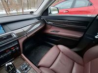 Gebraucht BMW 750 409 PS (300 kW) 2010 Weiß Limousine