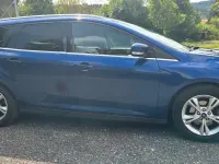 Gebraucht Ford Focus 125 PS (91 kW) 2015 Blau Kombi