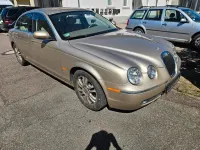 Käytetty Jaguar S-Type Classic 207 HP (152 kW) 2004 Kulta Sedan