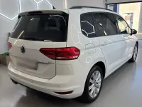 Gebraucht VW Touran Highline 150 PS (110 kW) 2019 Weiß Van / Kleinbus