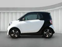 Gebraucht Smart ForTwo Coupé 60 kW (82 PS) 2024 Weiß Kleinwagen