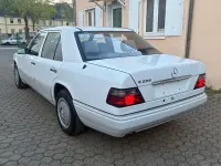 Usata Mercedes 200 75 CV (55 kW) 1994 Bianco Berlina