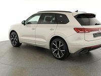 Gebraucht VW Touareg 286 PS (210 kW) 2024 Beige SUV