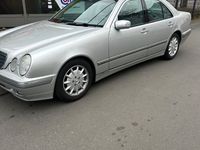 Gebraucht Mercedes E200 Elegance 163 PS (119 kW) 2000 Silber Limousine