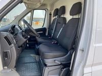 Gebraucht Peugeot Boxer 140 PS (102 kW) 2024 Lackierung weiss icy/decke Van